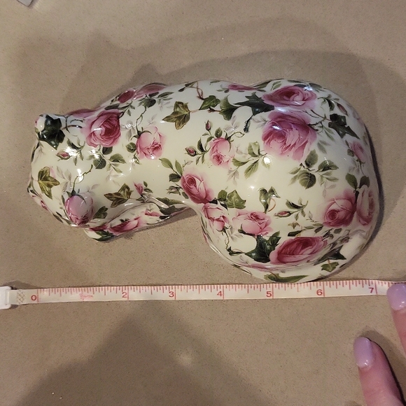 Formalities By Baun Bros Beautiful White Pink Roses Ivy Cat Statue Sleep… - Picture 10 of 12